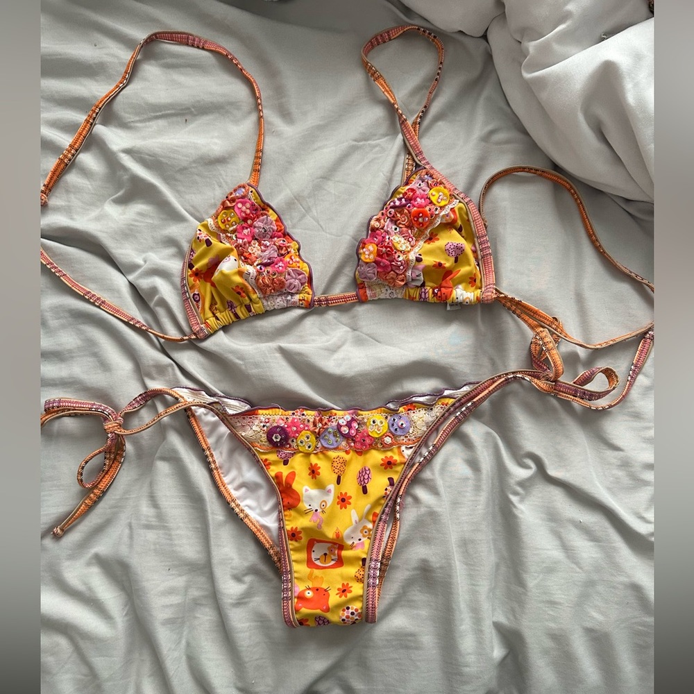 Agua Bendita Bikini
